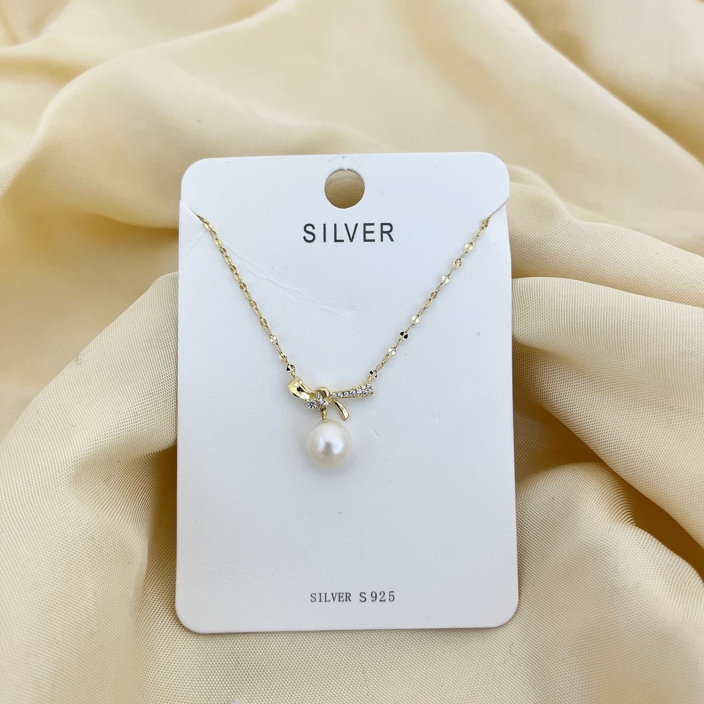 e729998b-1578-4ba9-8c64-2b75e08a82a3